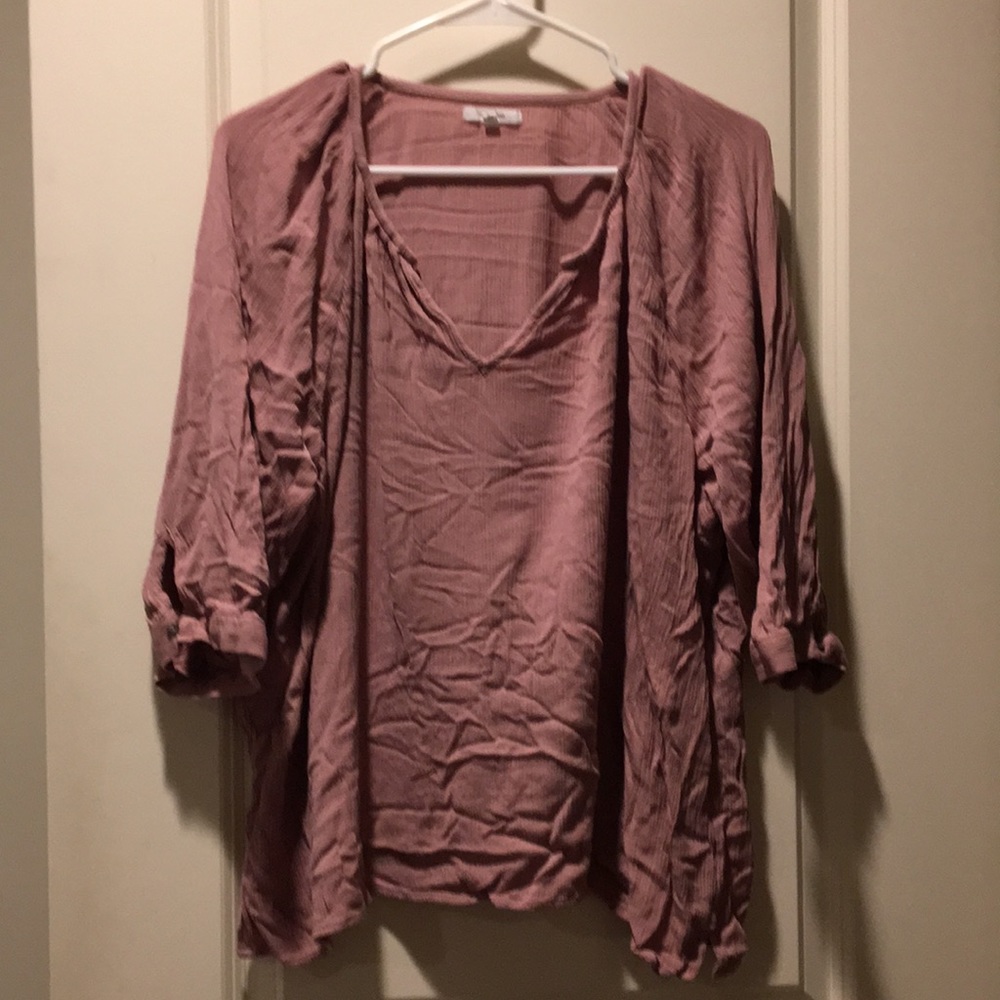 Maurices women’s tunic 100% Rayon 3/4 puffy sleeves button size 3X pinkish maeve